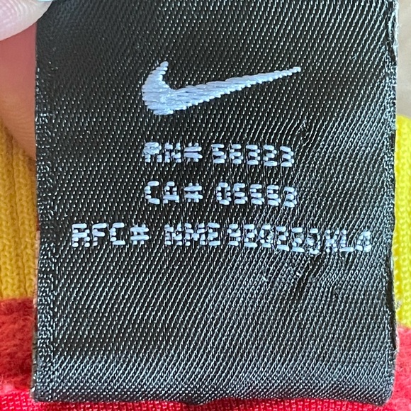 Rare Nike Atlanta Hawks Jersey, Red & Yellow, Size XL - Picture 6 of 6